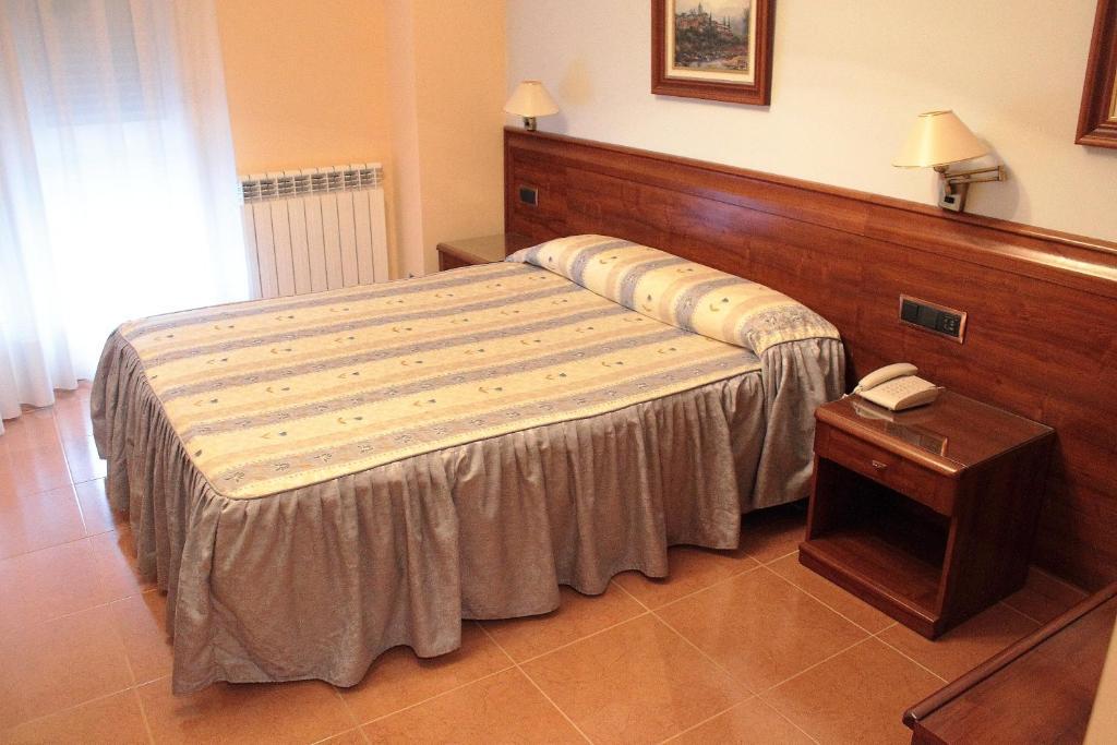 Hostal Castilla Benavente Δωμάτιο φωτογραφία